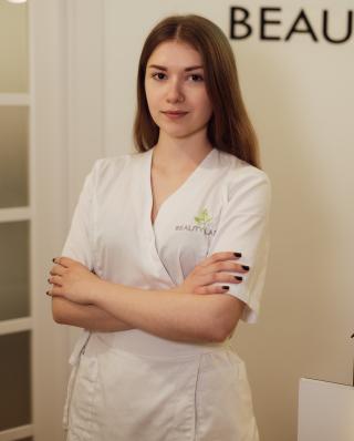 Фото Валерия Муха - Администратор центра Beauty Laser